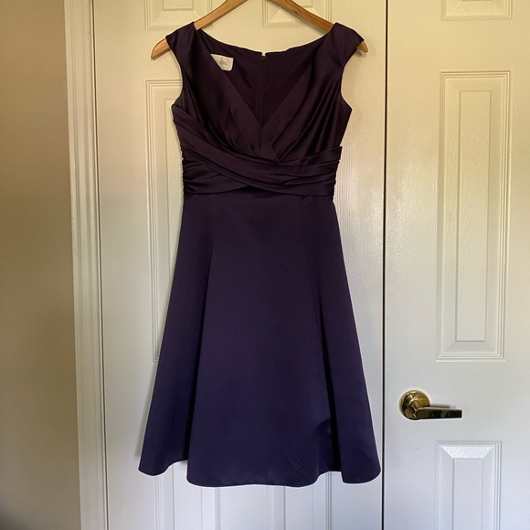 Satin bridesmaid dress - Picture 2 of 7